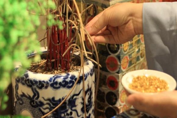 2 ngày ‘đại lộc’ trong tháng Chạp năm nay, rất tốt cho việc lau dọn bàn thờ, tỉa chân nhang