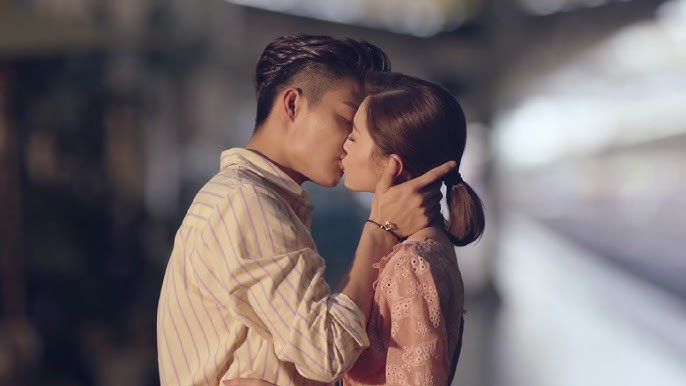 Khi một người đàn ông hôn bạn ở 2 nơi này, chứng tỏ anh ấy yêu bạn rất nhiều